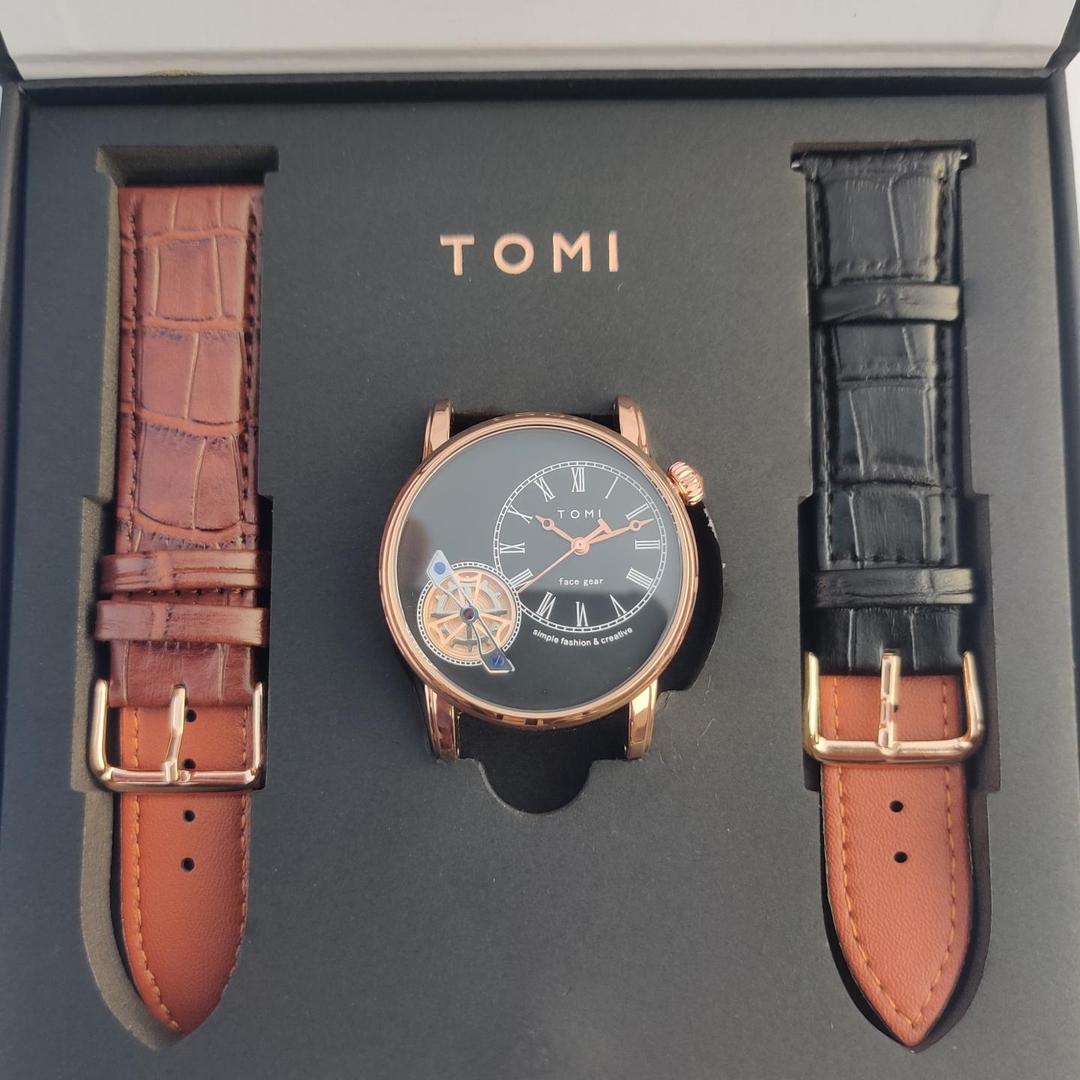 Gear Crew Exclusive TOMI Luxury Quartz Watch Gift Set – Rose Gold Black Dial with 2 Leather Straps
